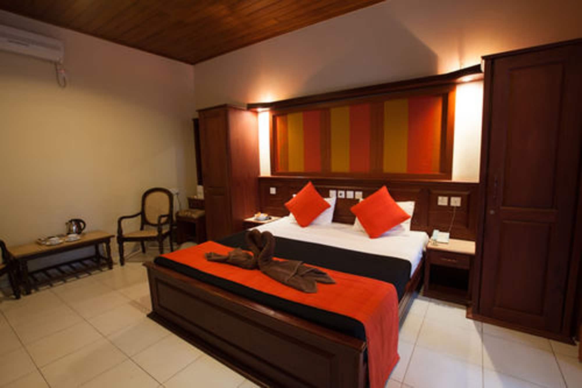 Pelwehera Village Resort Dambulla Exterior photo