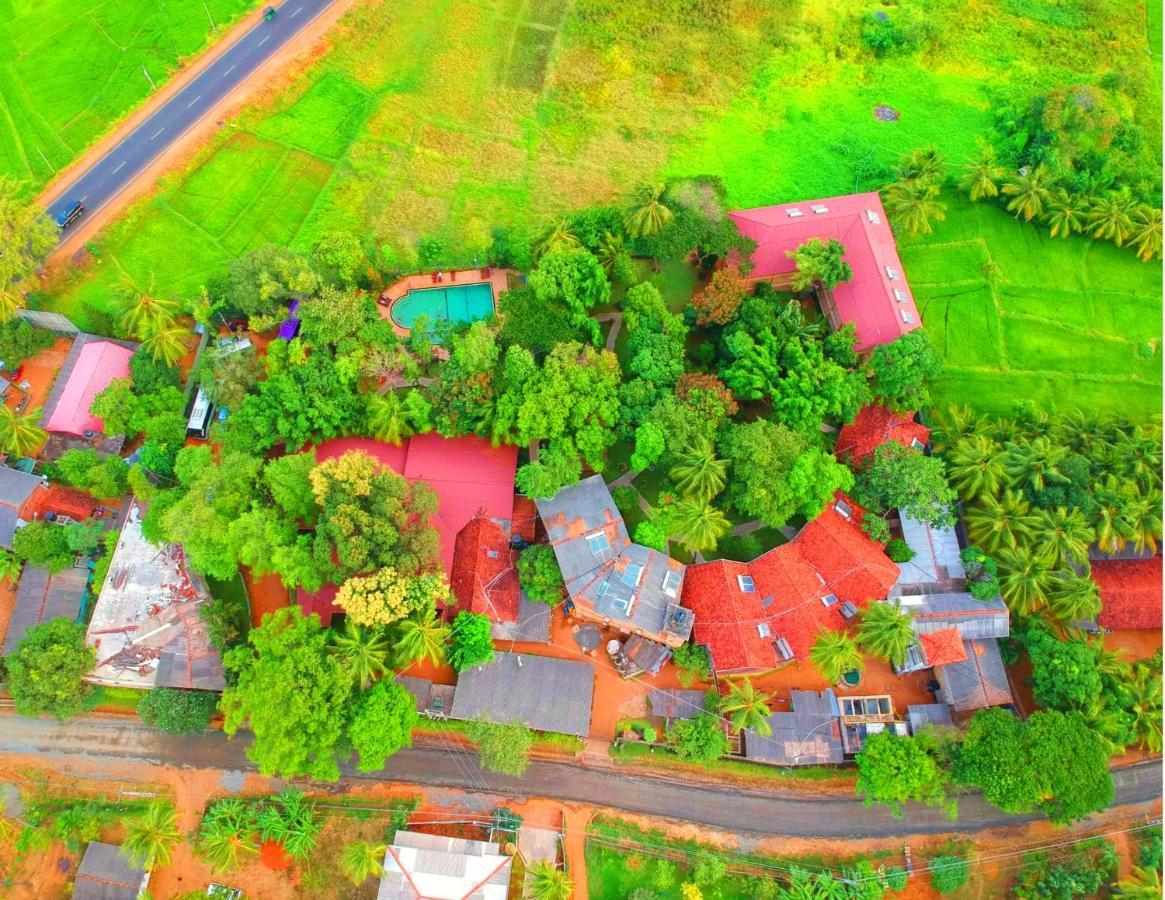 Pelwehera Village Resort Dambulla Exterior photo